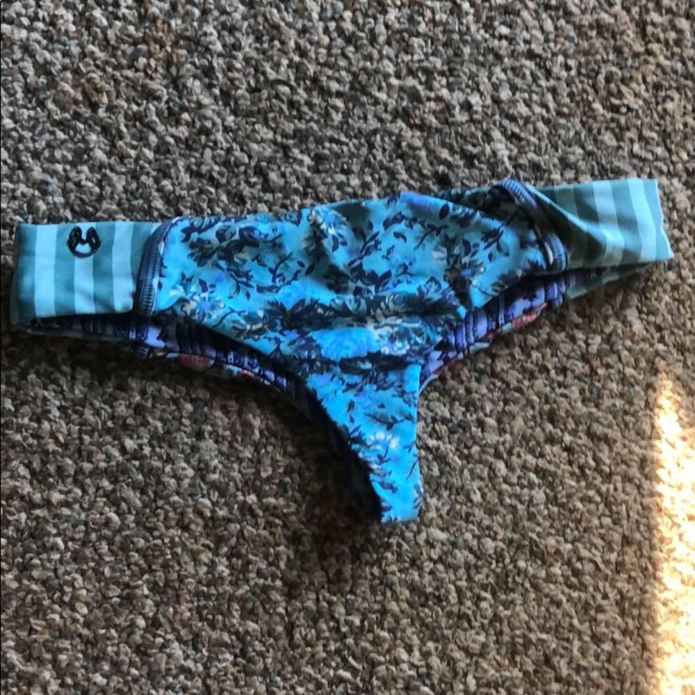 Super cute maaji cheeky bikini bottoms